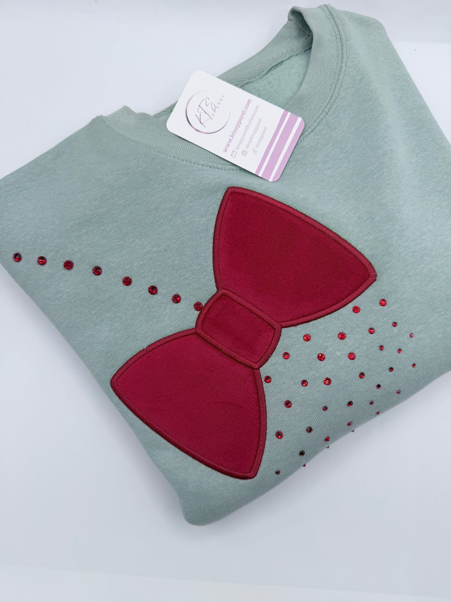 Shoulder Bow Appliqué Embroidery Design